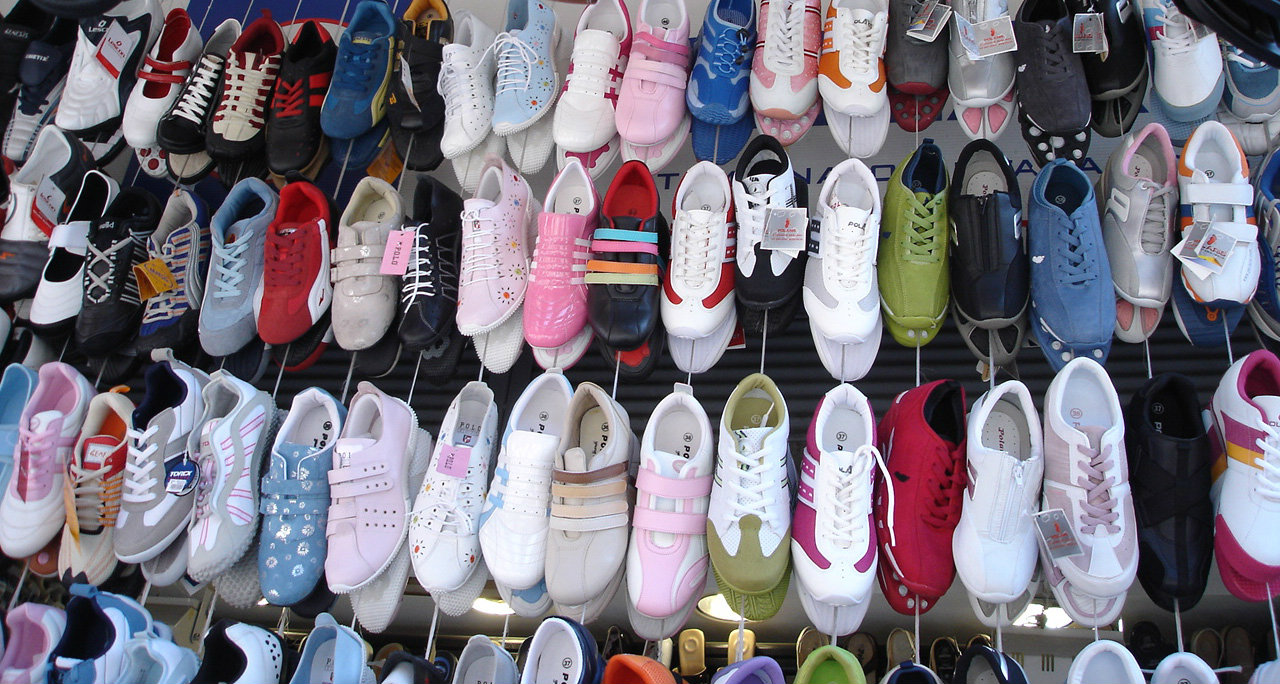 shoes display street